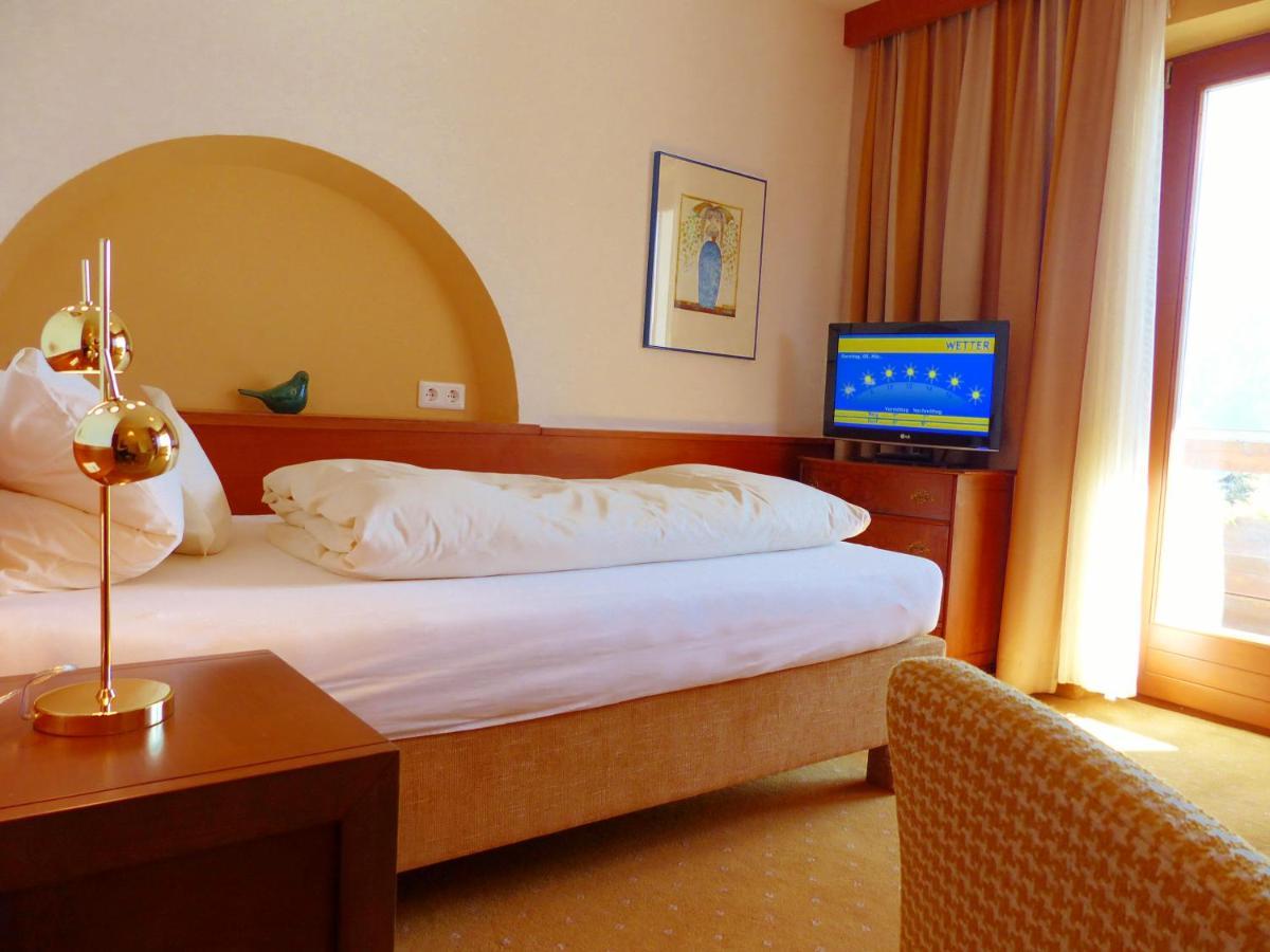 Hotel Garni Zerzer Serfaus Eksteriør billede