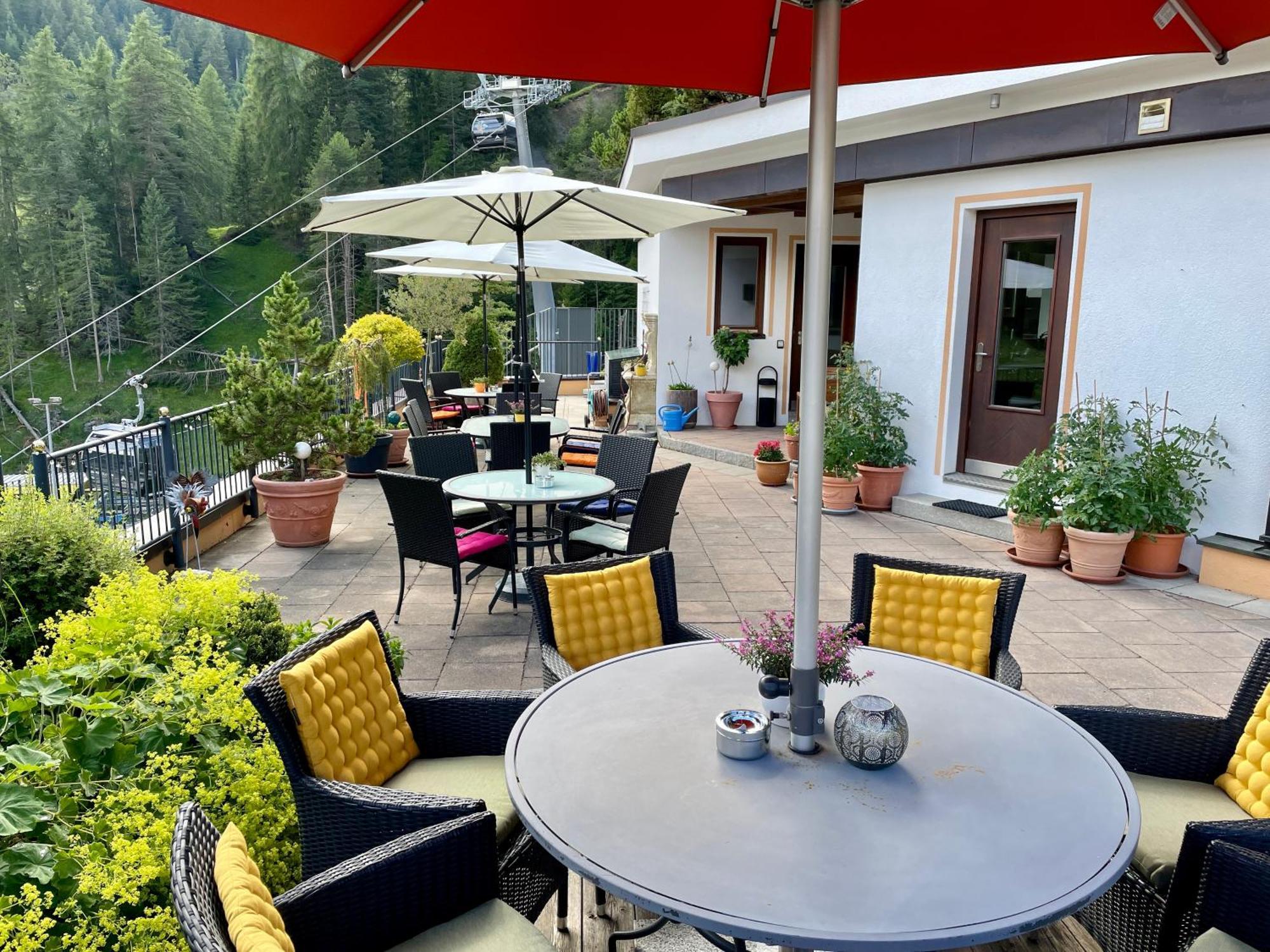 Hotel Garni Zerzer Serfaus Eksteriør billede