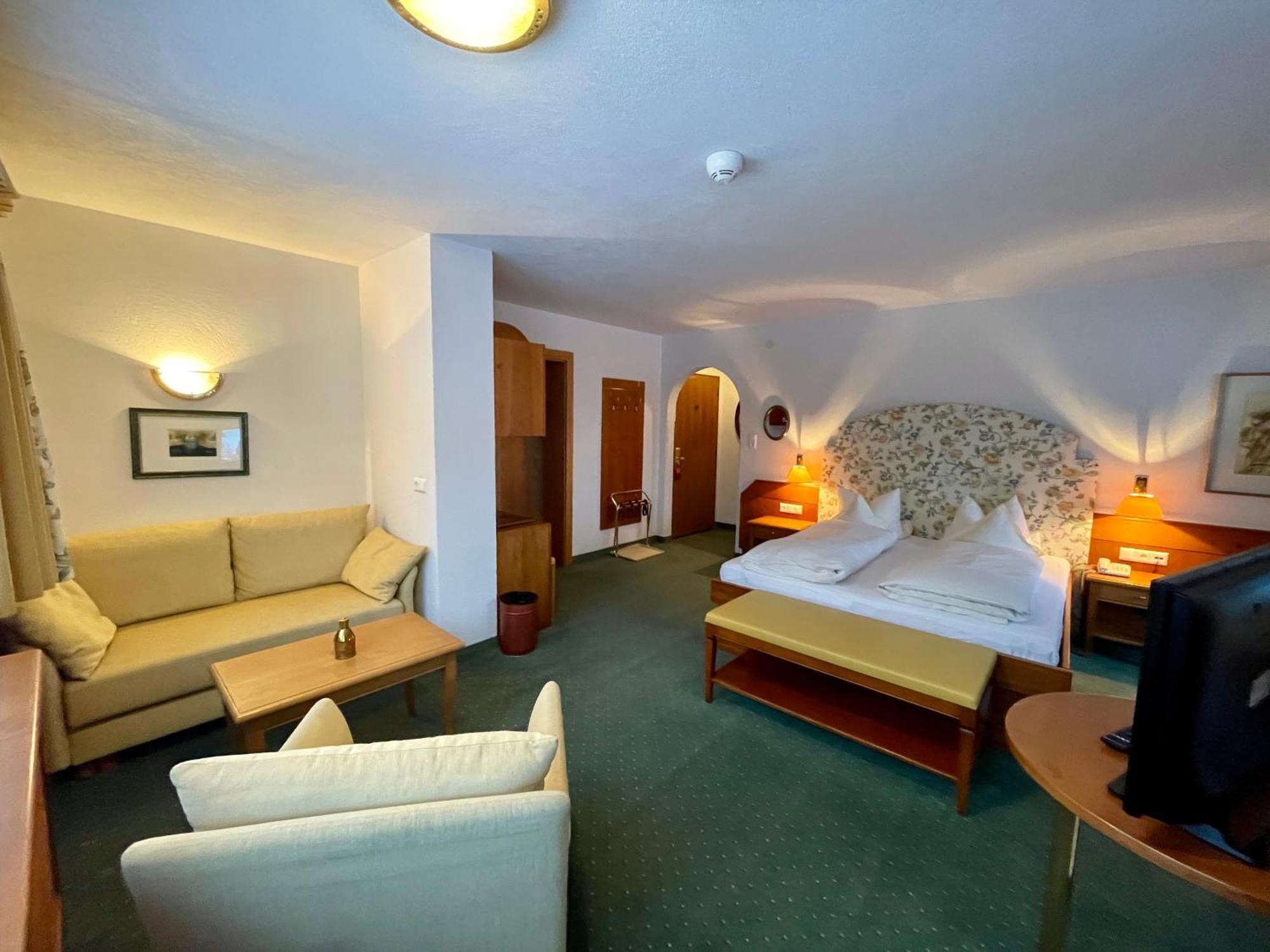 Hotel Garni Zerzer Serfaus Eksteriør billede